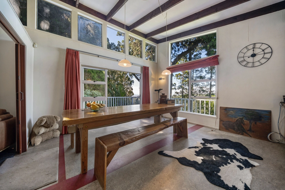 Photos of 136 Opanuku Road