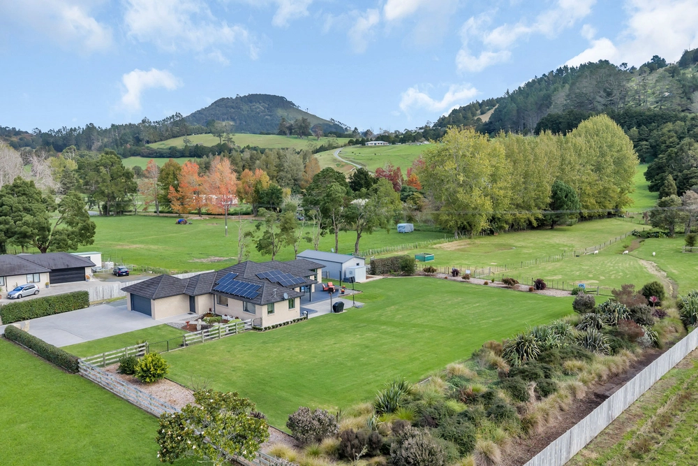 Photos of 36 Layby Lane