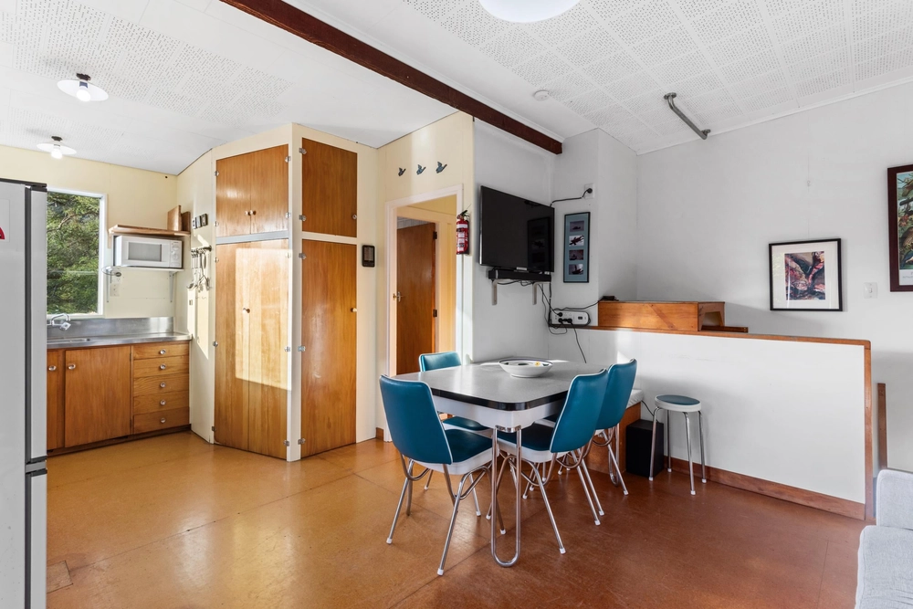 Photos of 1679 Kenepuru Road