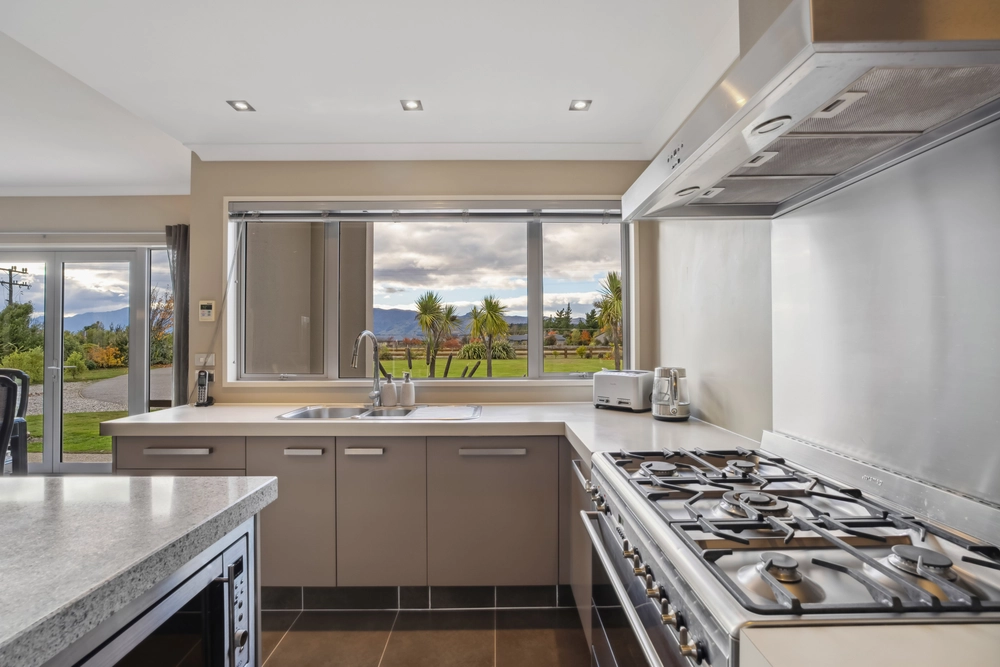 Photos of 1153 Aubrey Road