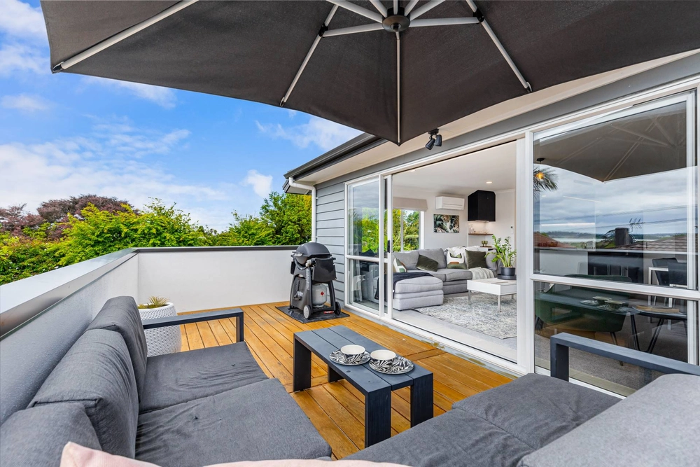 Photos of 79a wharf road te