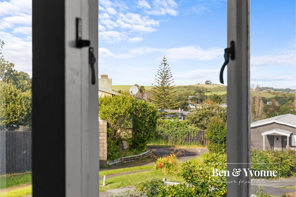 Photos of 24 Cotswold Lane