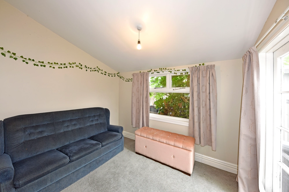 Photos of 22 Dickens Street
