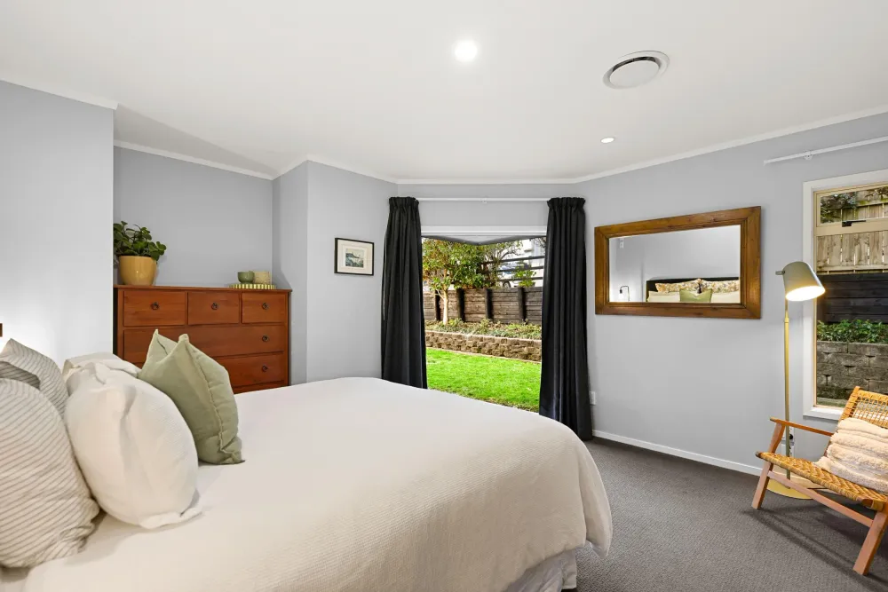 Photos of 5 Strata View