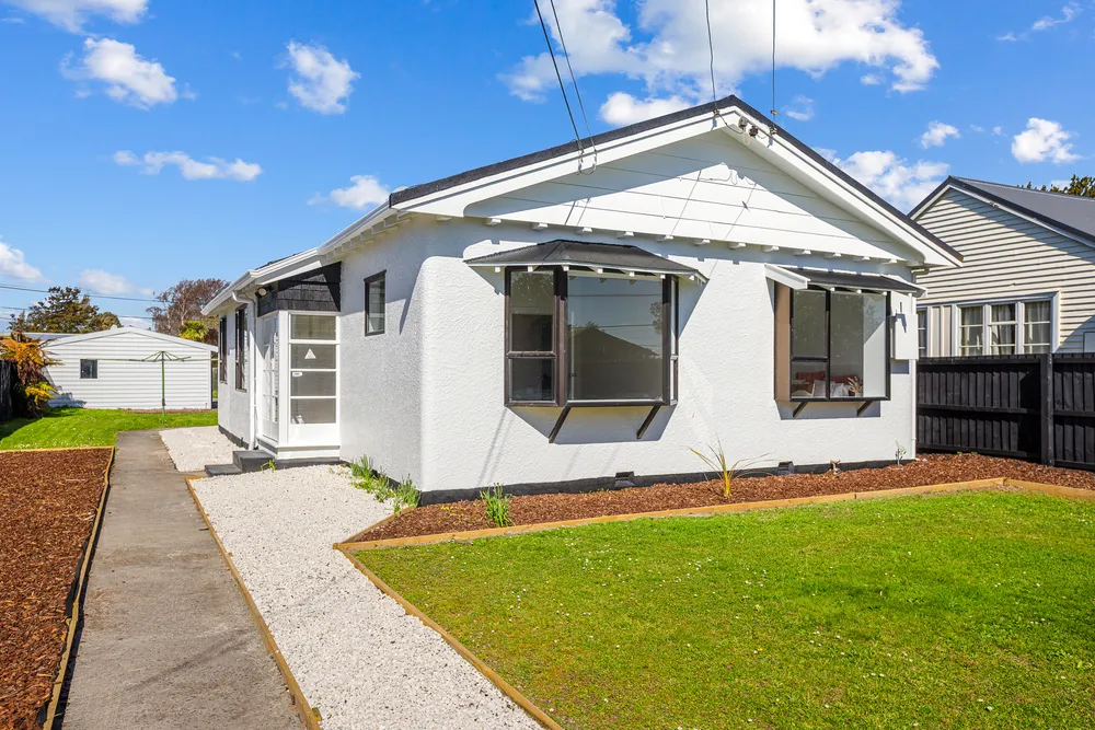 Photos of 26 Mackworth Street