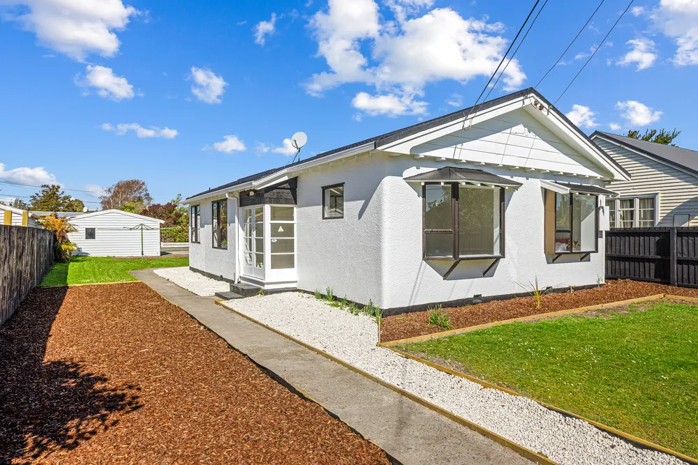 Photos of 26 Mackworth Street