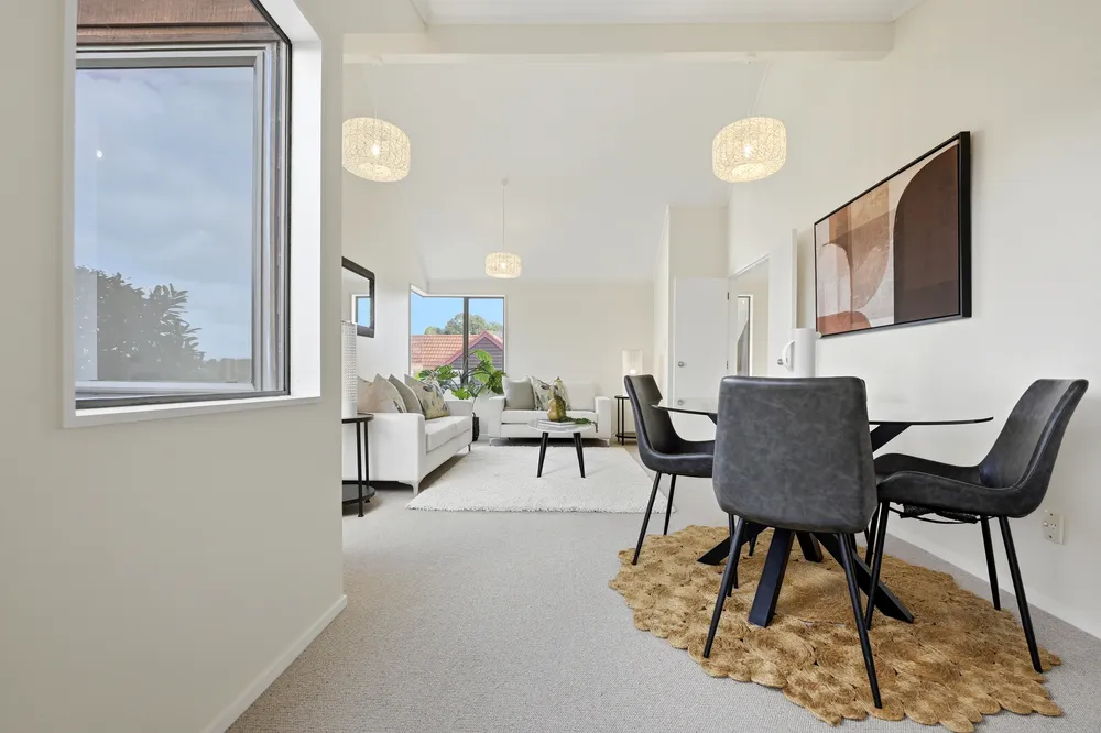 Photos of 2/1 Aramoana Avenue