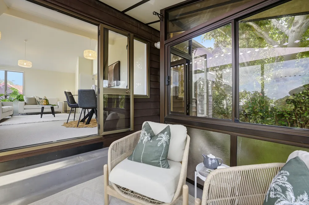 Photos of 2/1 Aramoana Avenue