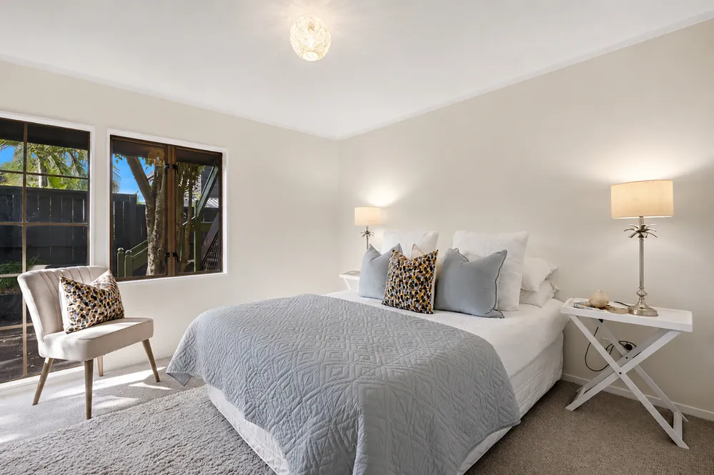 Photos of 2/1 Aramoana Avenue