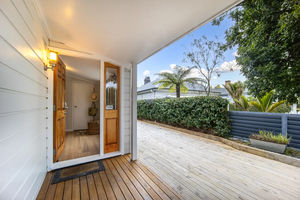 Photos of 19 Tongariro Street