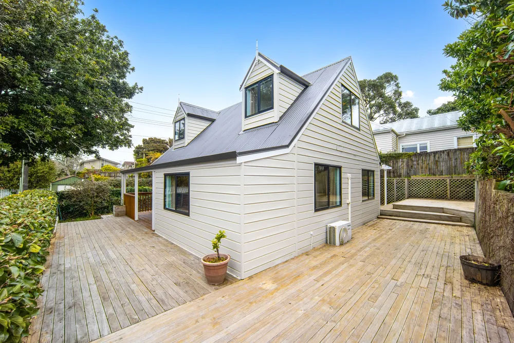 Photos of 19 Tongariro Street