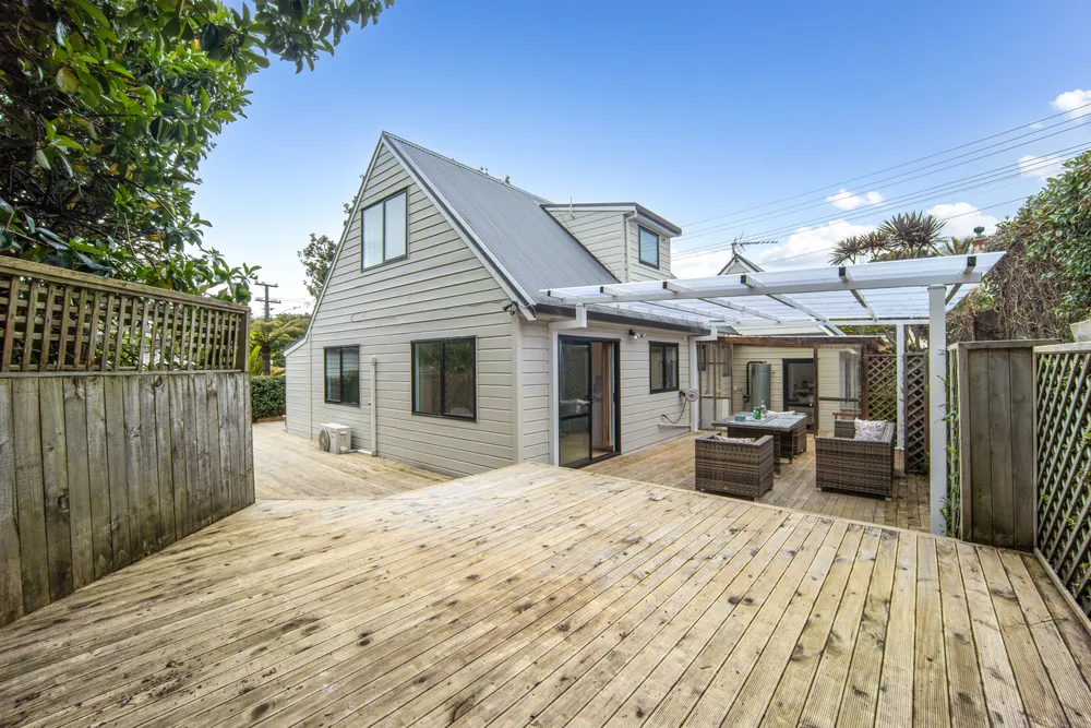 Photos of 19 Tongariro Street