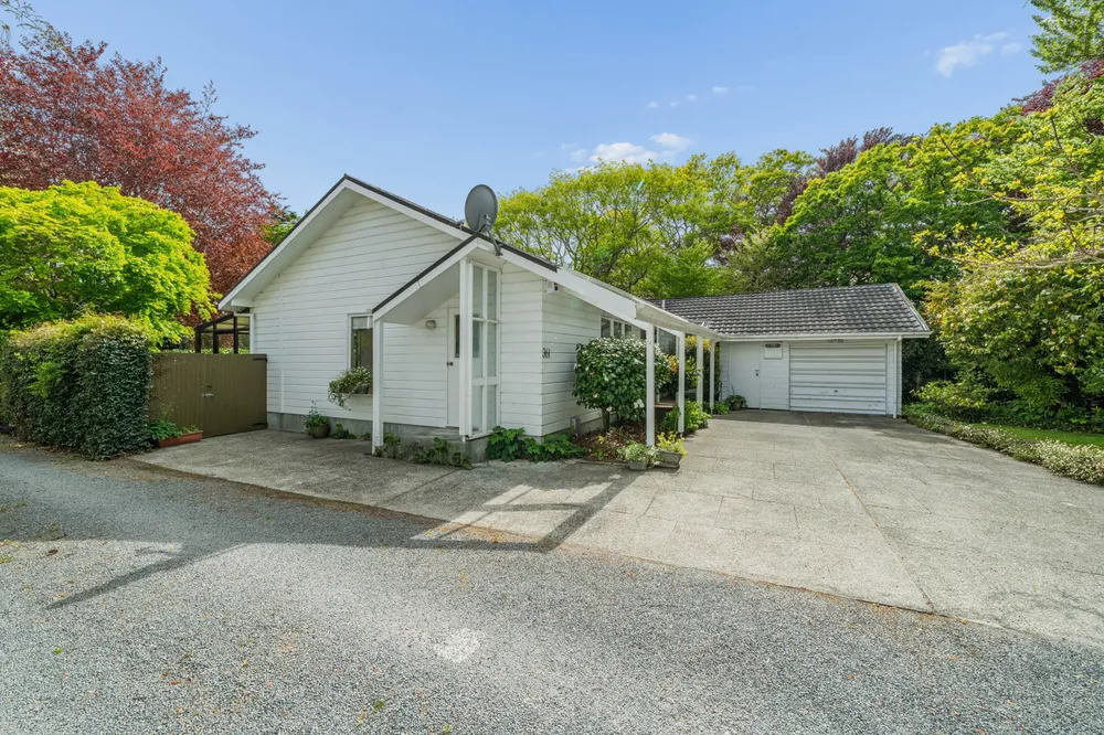 Photos of 361 Fergusson Drive