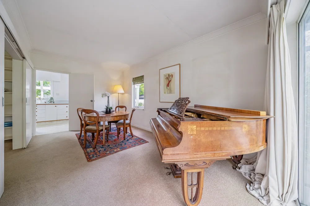 Photos of 361 Fergusson Drive
