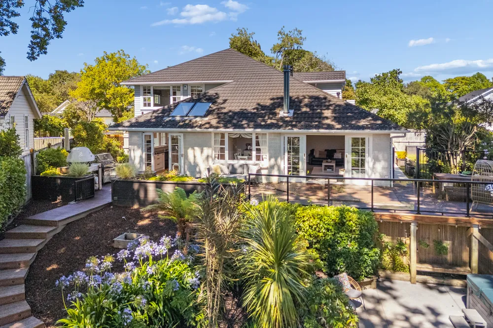 Photos of 361 Fergusson Drive