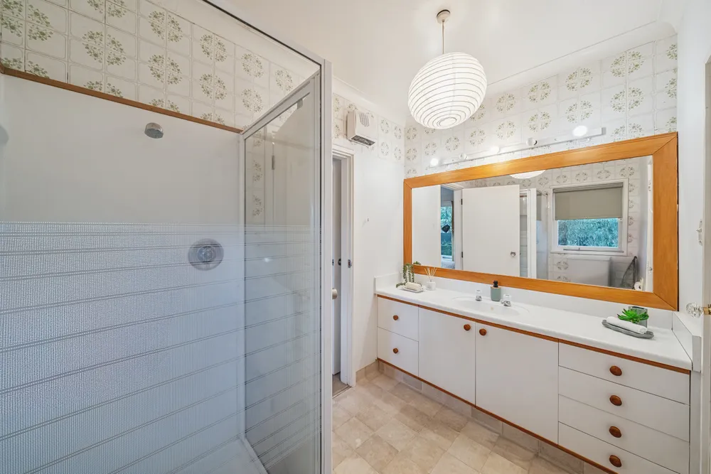 Photos of 361 Fergusson Drive