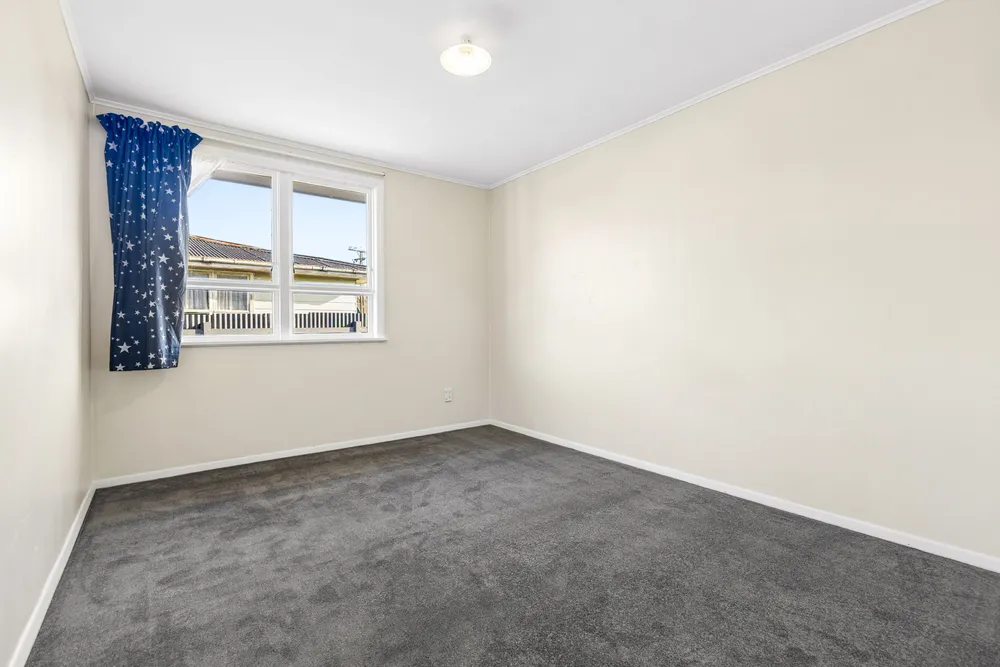 Photos of 33 Pearl Baker Drive