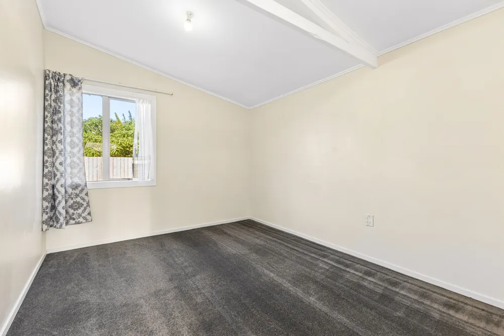 Photos of 33 Pearl Baker Drive