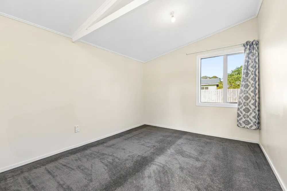 Photos of 33 Pearl Baker Drive