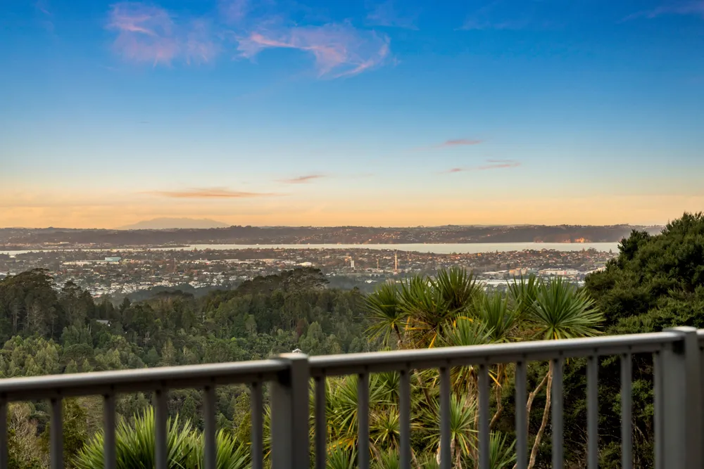 Photos of 27 Tui Crescent