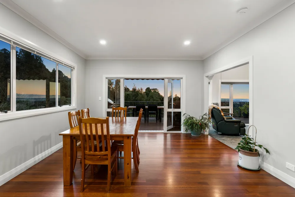 Photos of 27 Tui Crescent