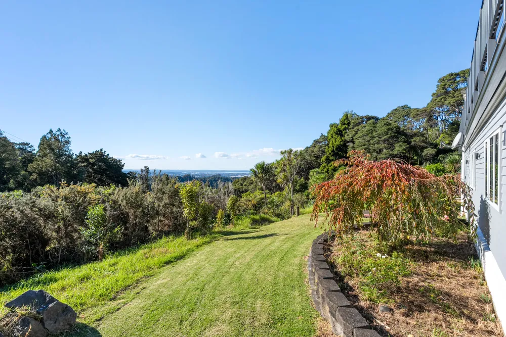 Photos of 27 Tui Crescent