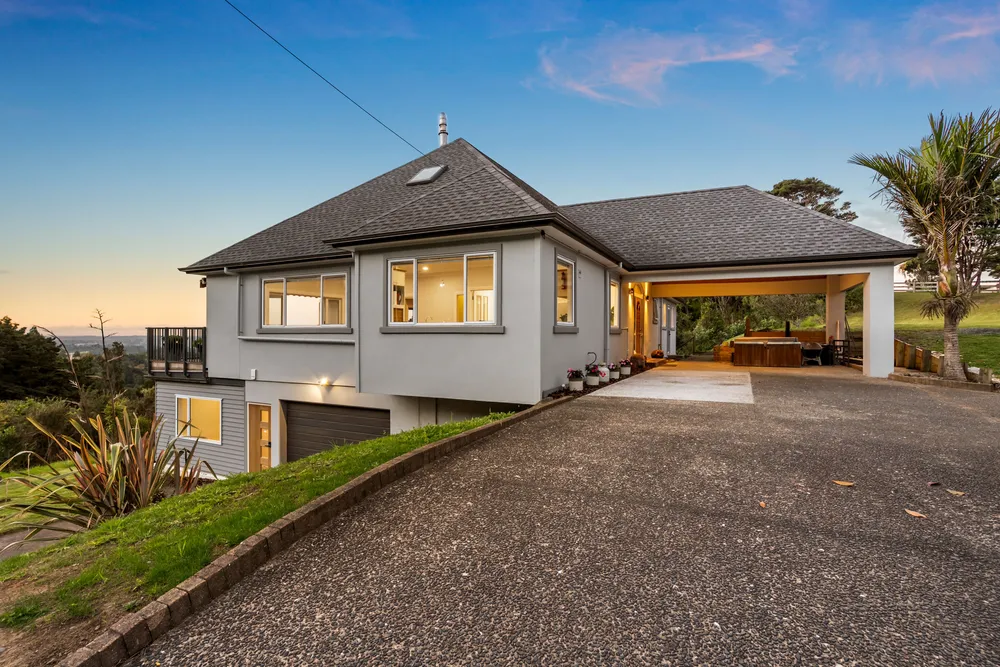 Photos of 27 Tui Crescent