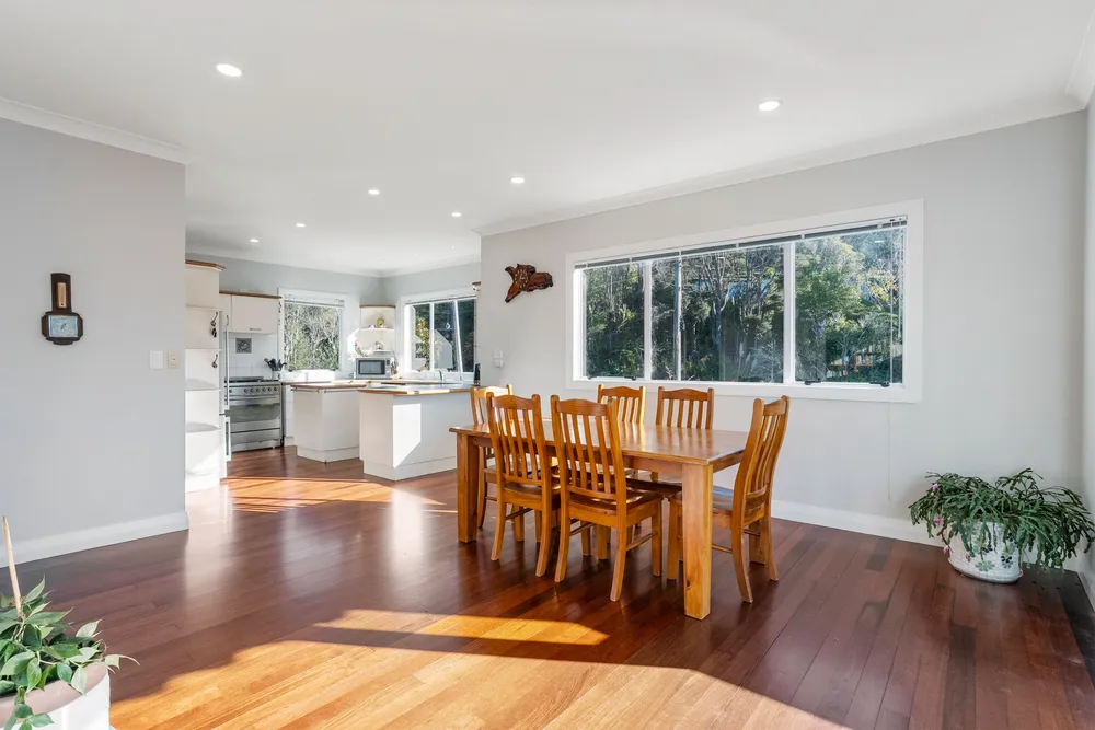 Photos of 27 Tui Crescent