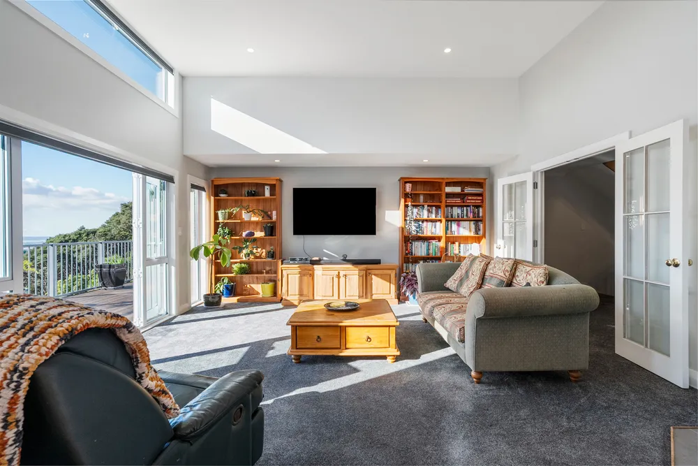 Photos of 27 Tui Crescent