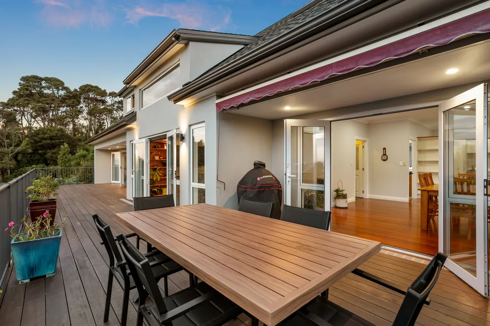 Photos of 27 Tui Crescent