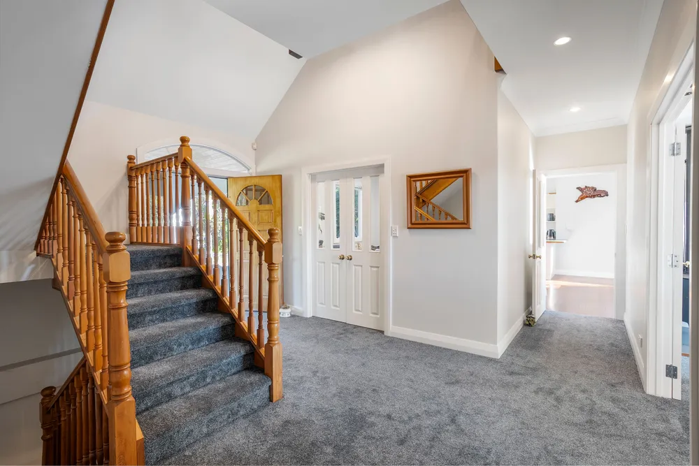 Photos of 27 Tui Crescent