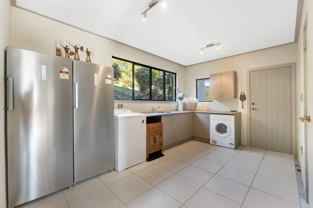 Photos of 498 Redoubt Road