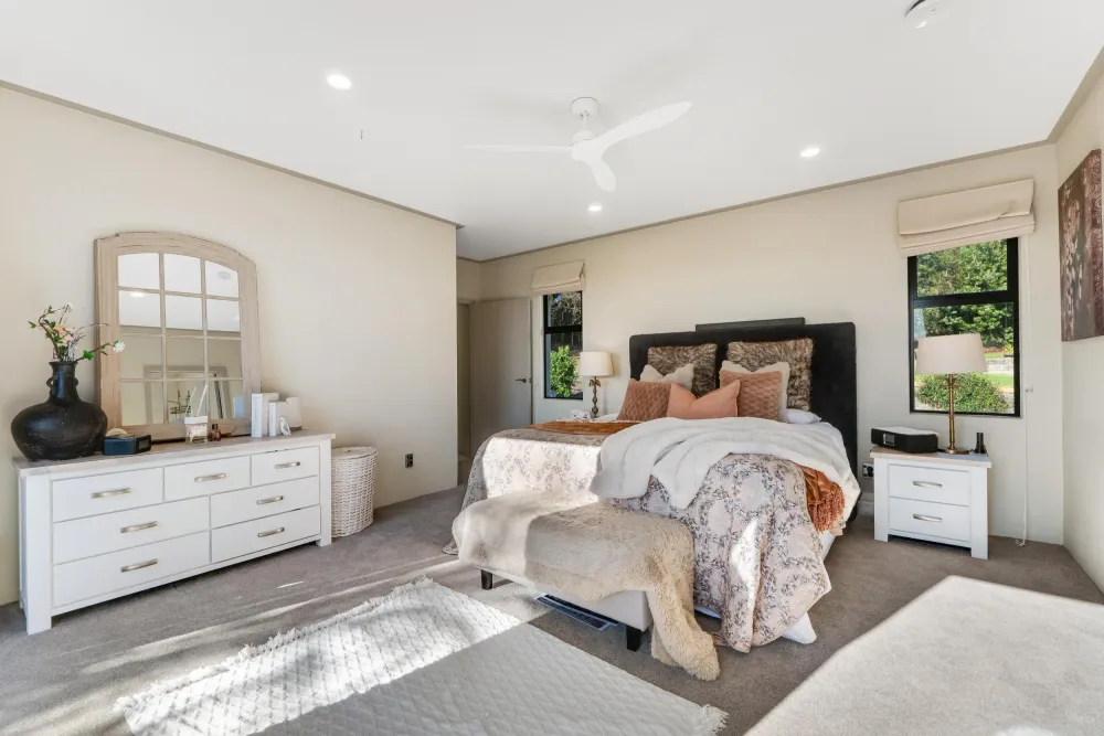 Photos of 498 Redoubt Road