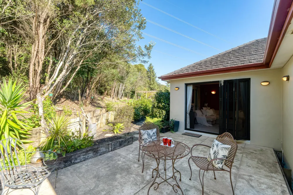 Photos of 498 Redoubt Road