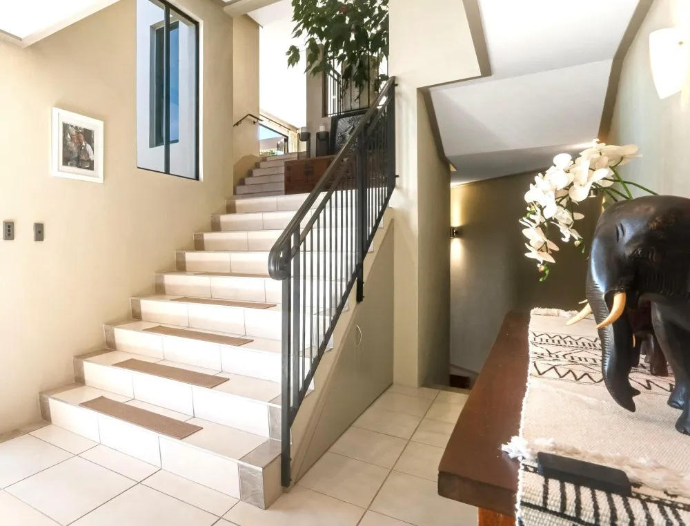 Photos of 498 Redoubt Road