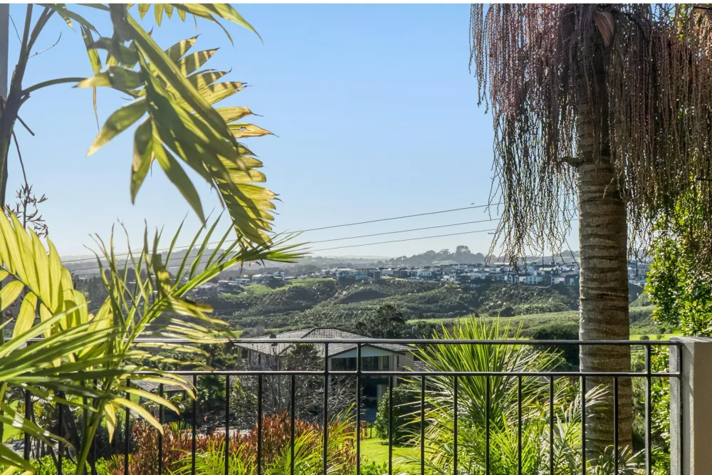 Photos of 498 Redoubt Road