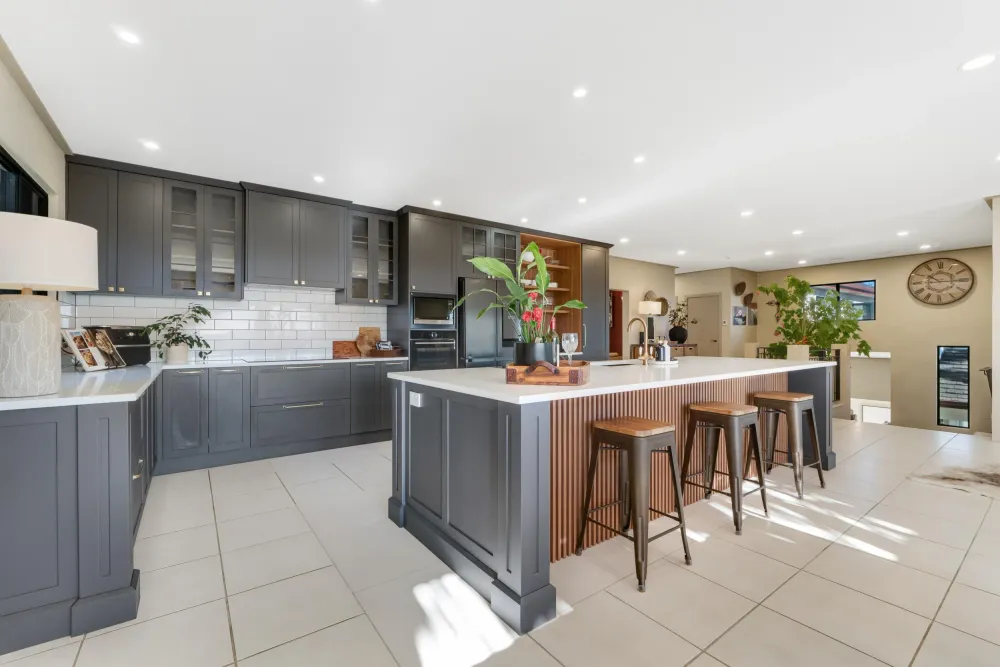 Photos of 498 Redoubt Road