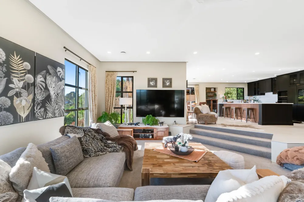 Photos of 498 Redoubt Road