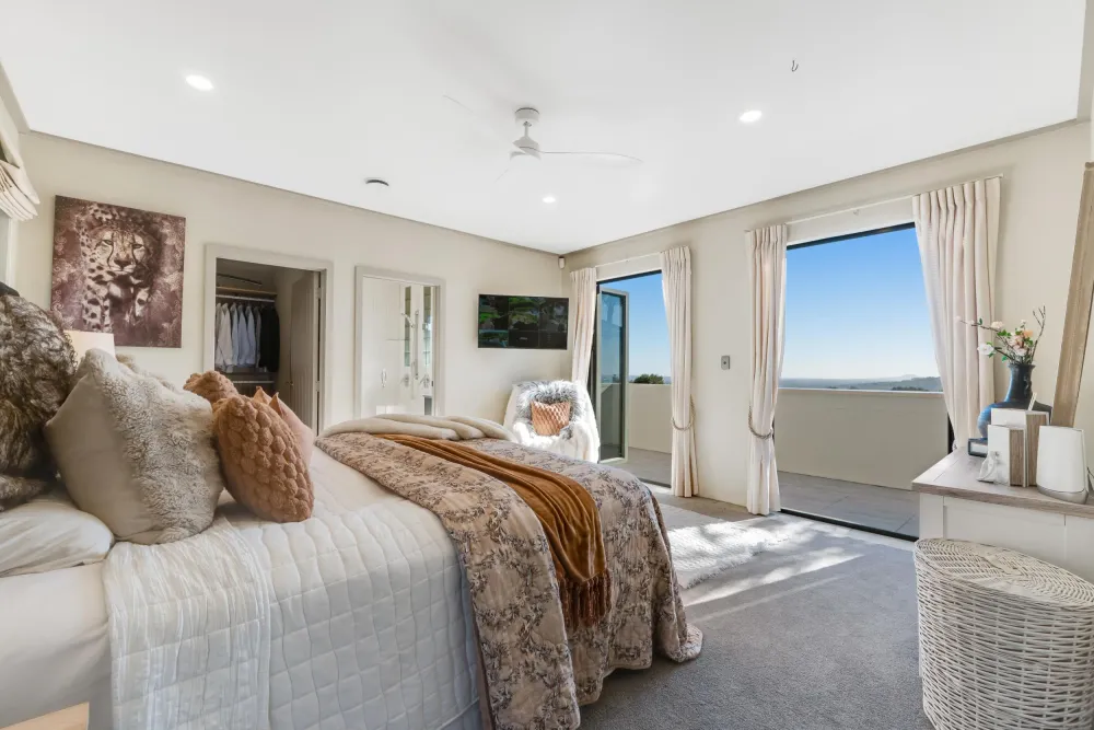Photos of 498 Redoubt Road