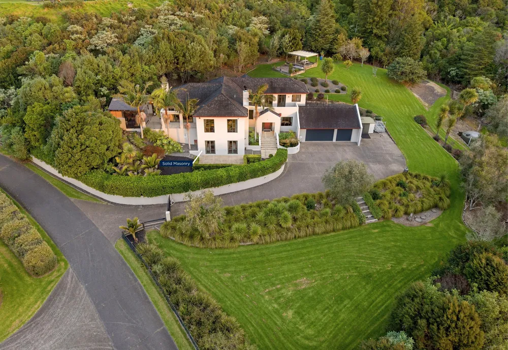 Photos of 498 Redoubt Road