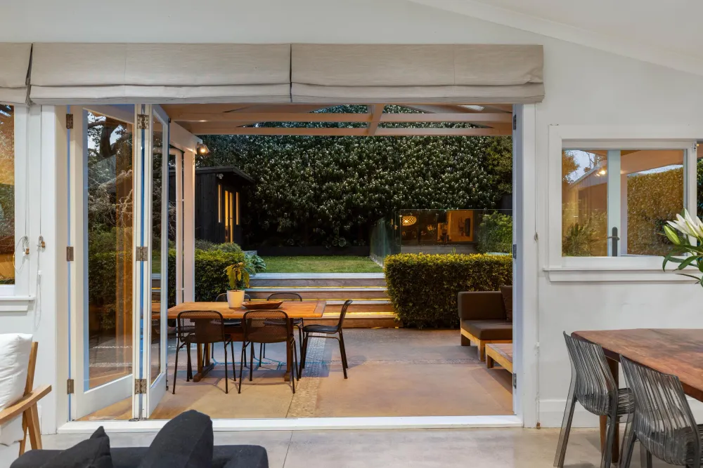 Photos of 15 Maranui Avenue