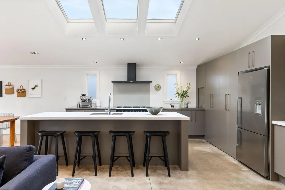 Photos of 15 Maranui Avenue