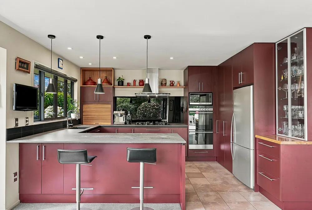 Photos of 32 Pewter Place