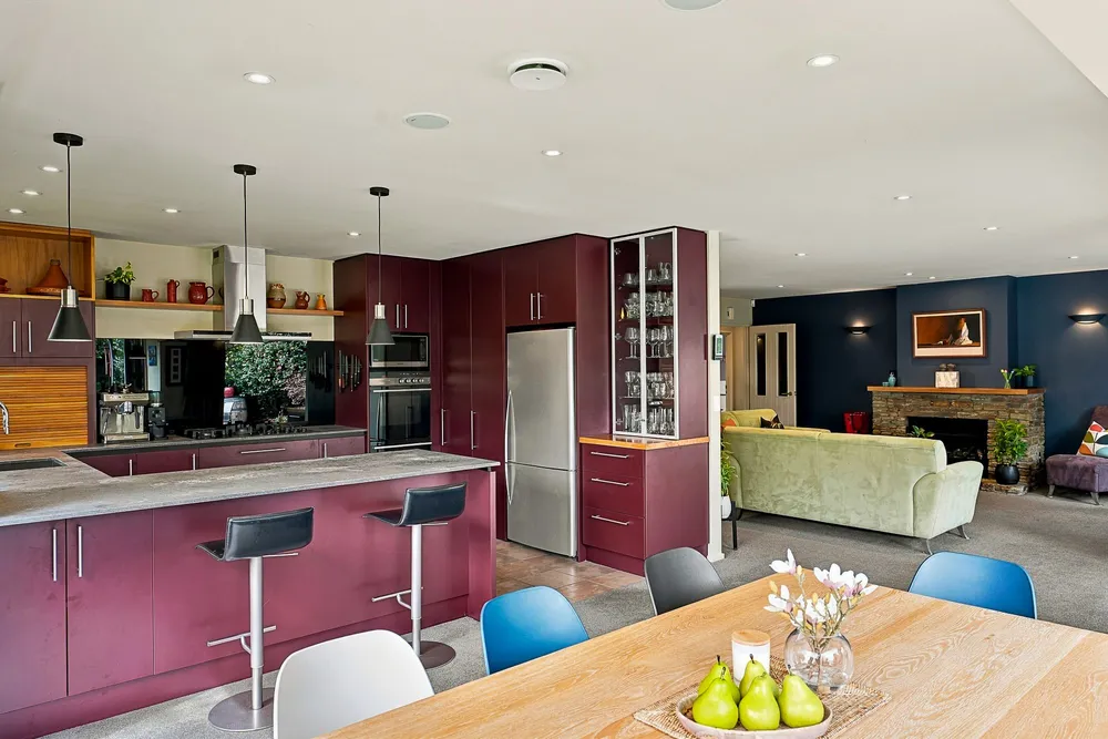 Photos of 32 Pewter Place