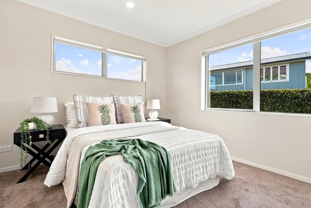 Photos of 1053b Whangaparaoa Road
