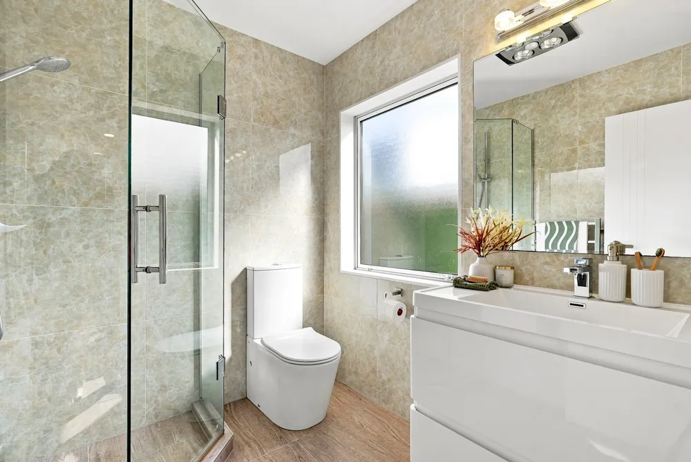 Photos of 1053b Whangaparaoa Road
