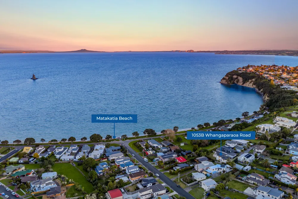Photos of 1053b Whangaparaoa Road