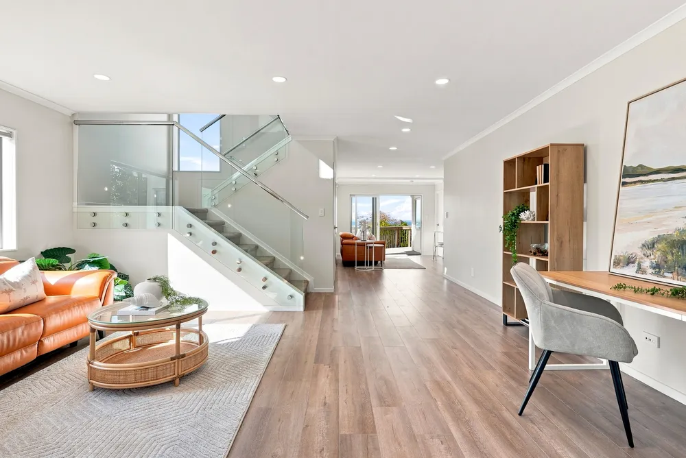 Photos of 1053b Whangaparaoa Road