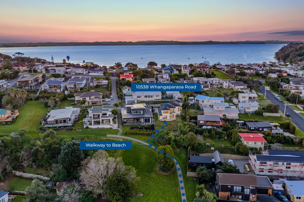 Photos of 1053b Whangaparaoa Road