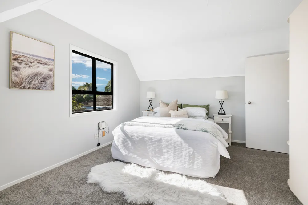 Photos of 1/107 Santiago Crescent